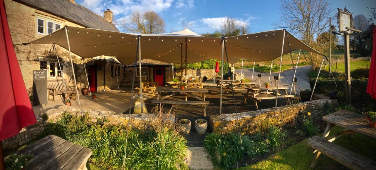 The Crown Inn Rodmarton Exterior photo