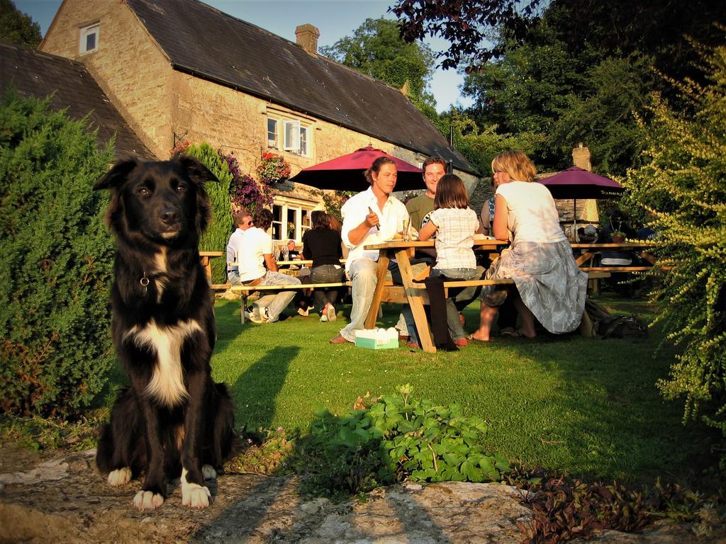 The Crown Inn Rodmarton Exterior photo